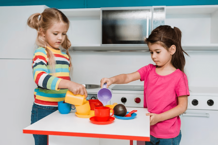 Make your niece unleash her creativity with the kitchen set toys