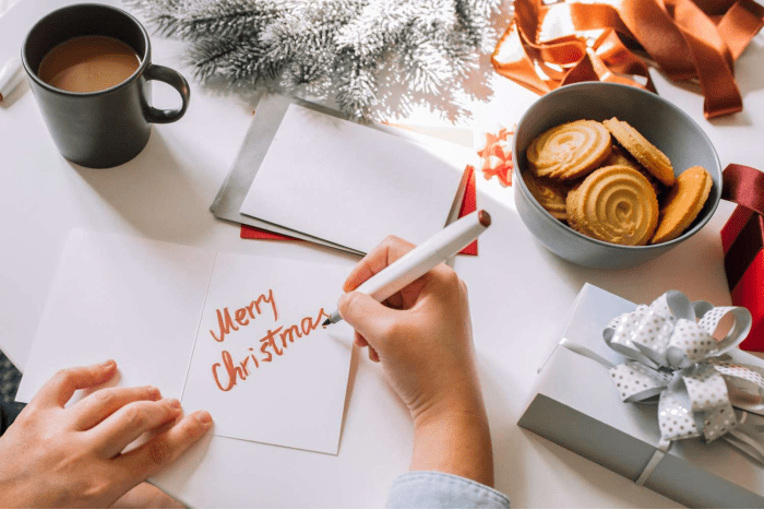 Guidelines for writing in employee Christmas cards