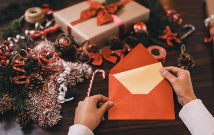 Crafting Christmas Messages for Your Business Associates