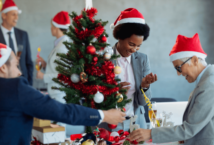 how to decorate office space for christmas