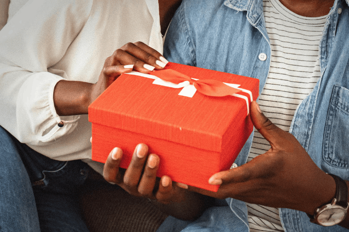 Gift Concepts Tailored for Young Couples