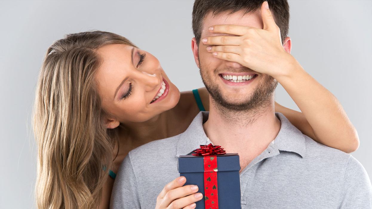 Gift ideas for man's 30th birthday