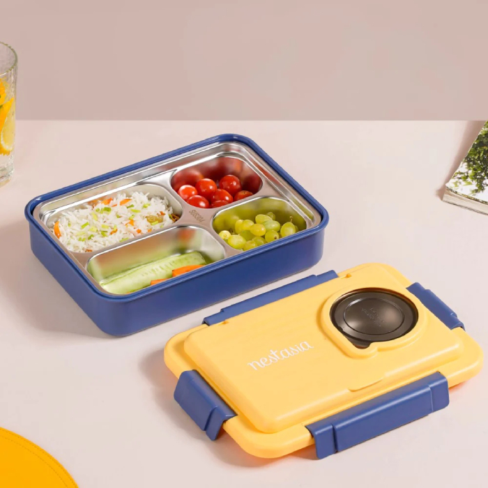 Collapsible Lunch Box For Unusual Couples