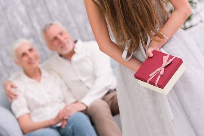 wedding present ideas for older couples